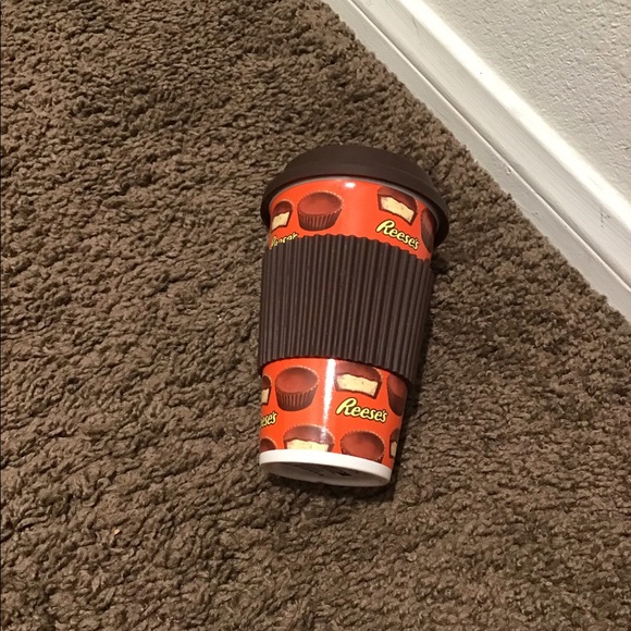 Reese’s plush toys and cup set - Picture 4 of 5